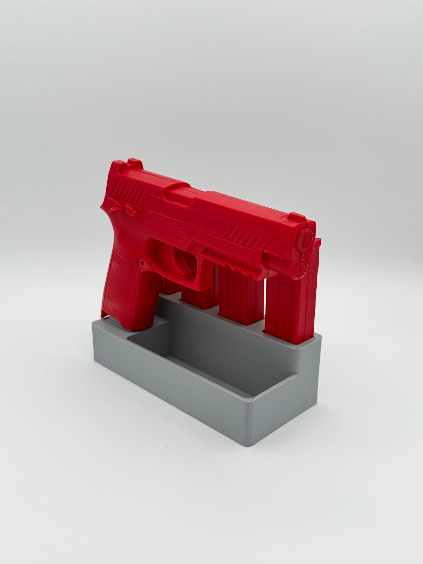 Medium Pistol Stand, 4 magazines