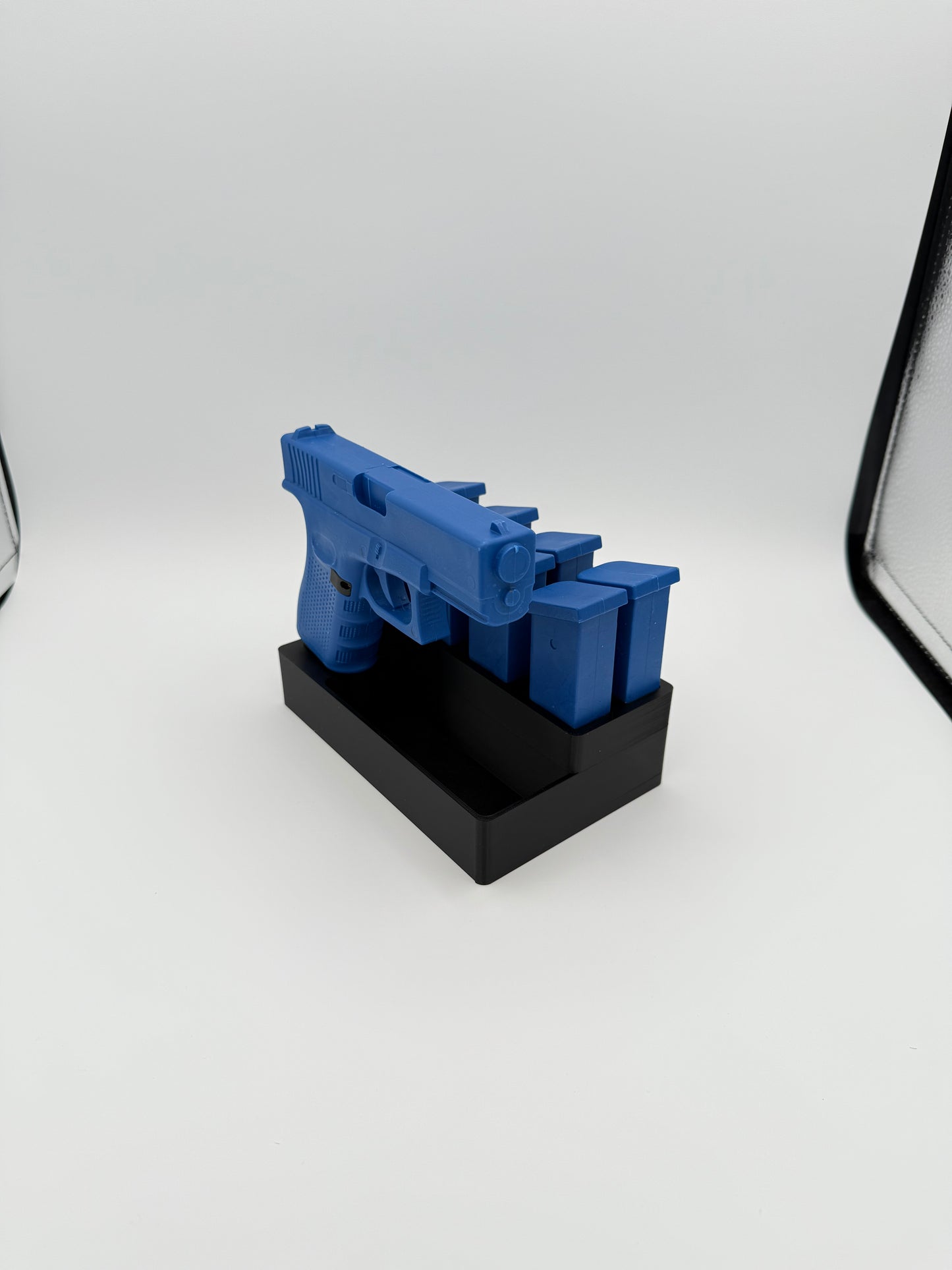 Large Pistol Stand, 8 magazines