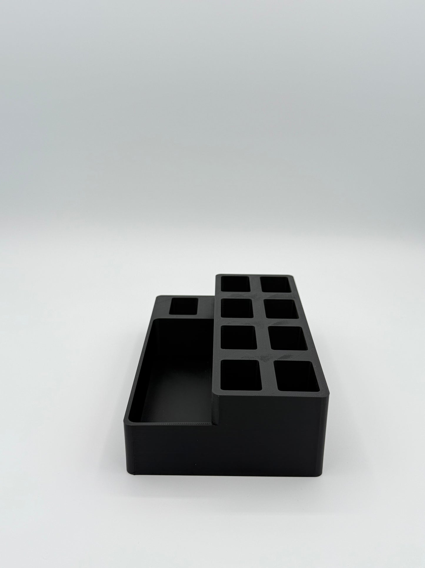 Medium Pistol Stand, 8 magazines