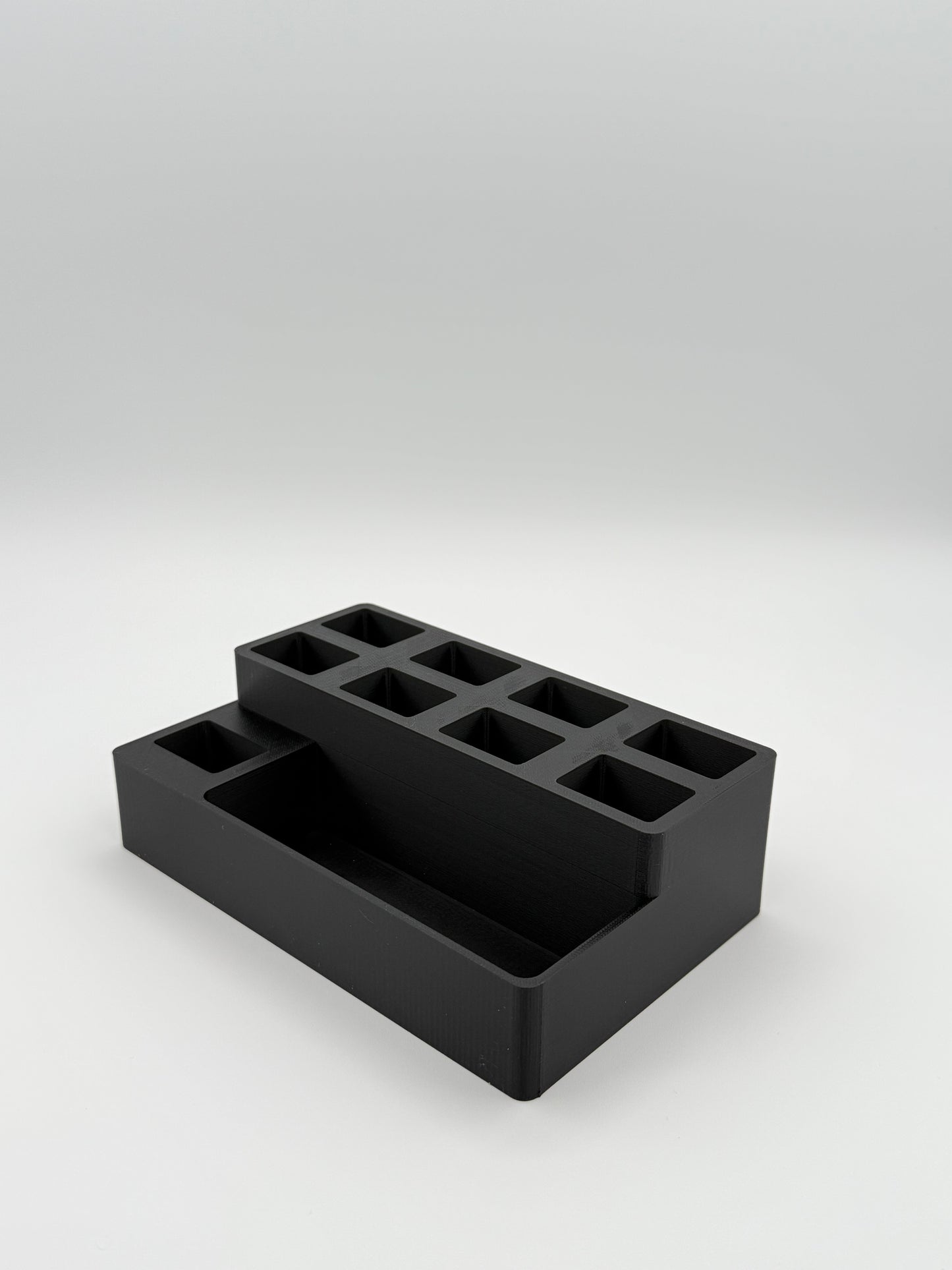Medium Pistol Stand, 8 magazines